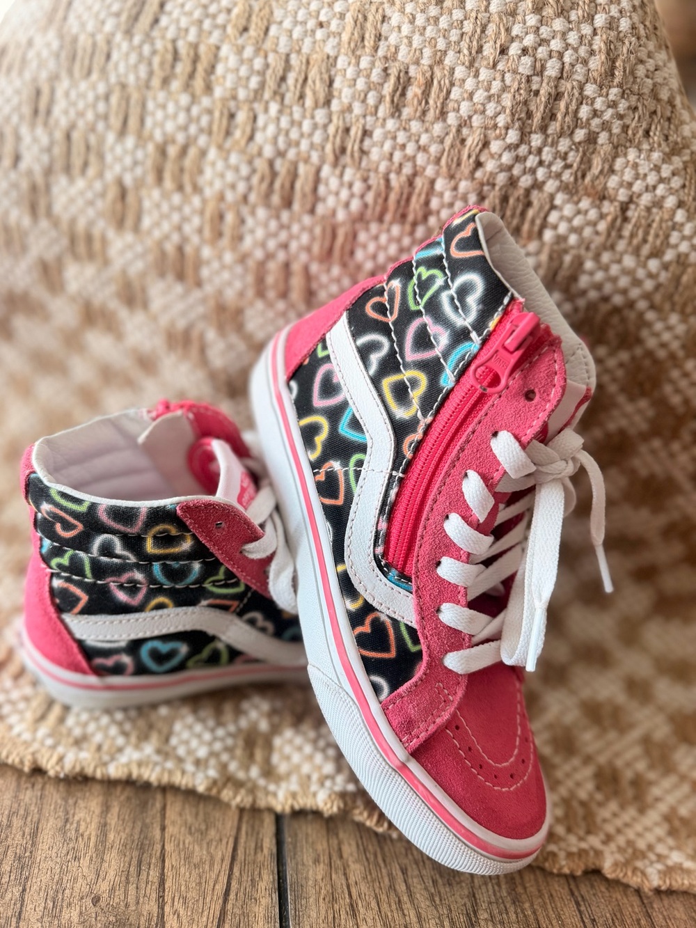 Vans Kids High-Top Sneakers Pink with Multicolor Heart Print size 1.5